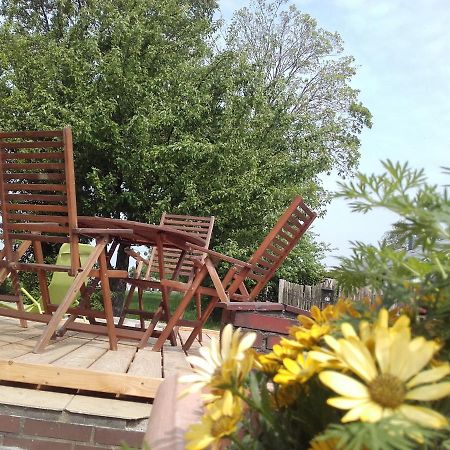 Peanuts Hostel & Meer Surendorf Екстер'єр фото